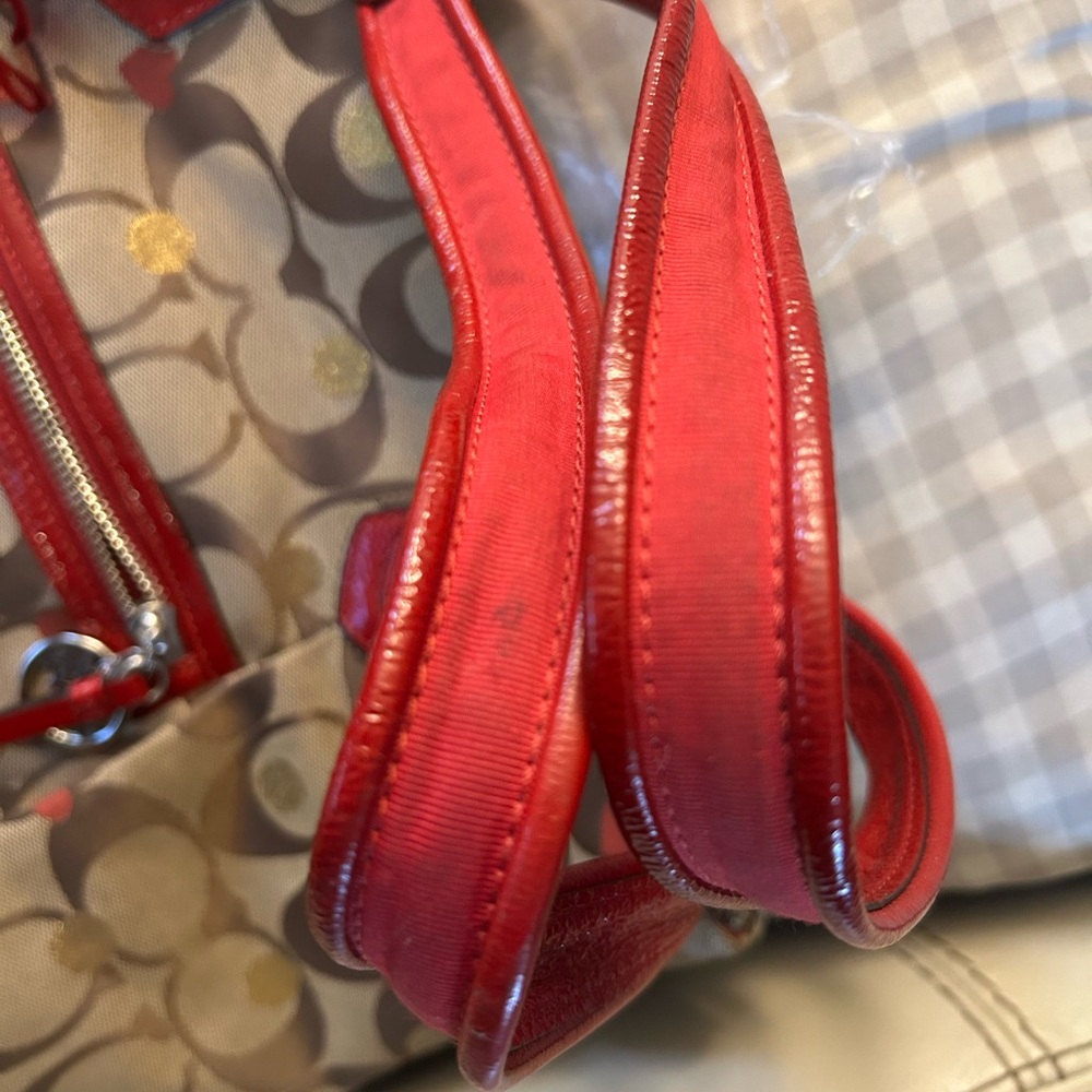 Coach Poppy Laura Secret Admirer Tote Bag Signature Canvas and Patent Leather. - Picture 8 of 9